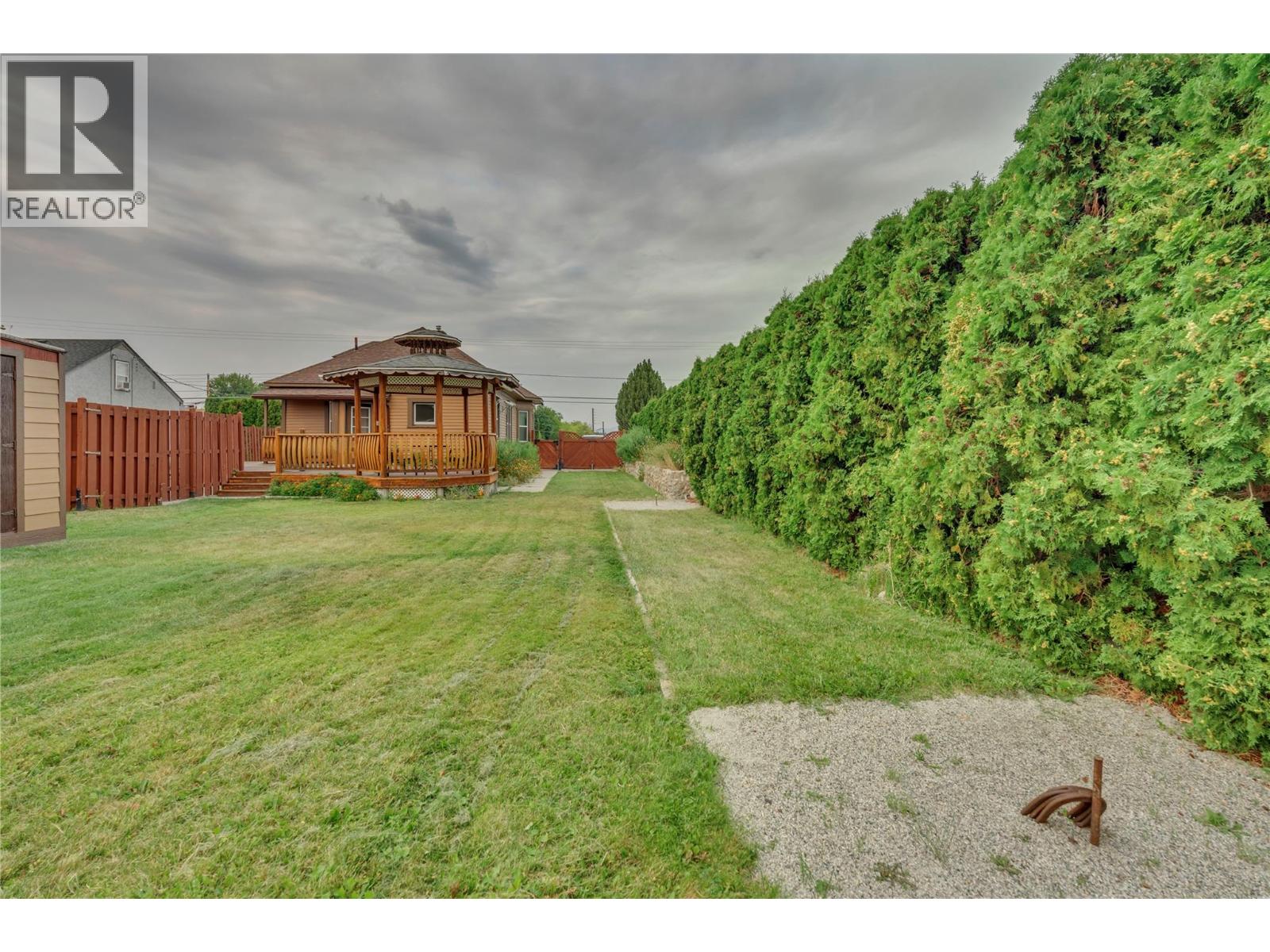 10511 Elliott Street, Summerland