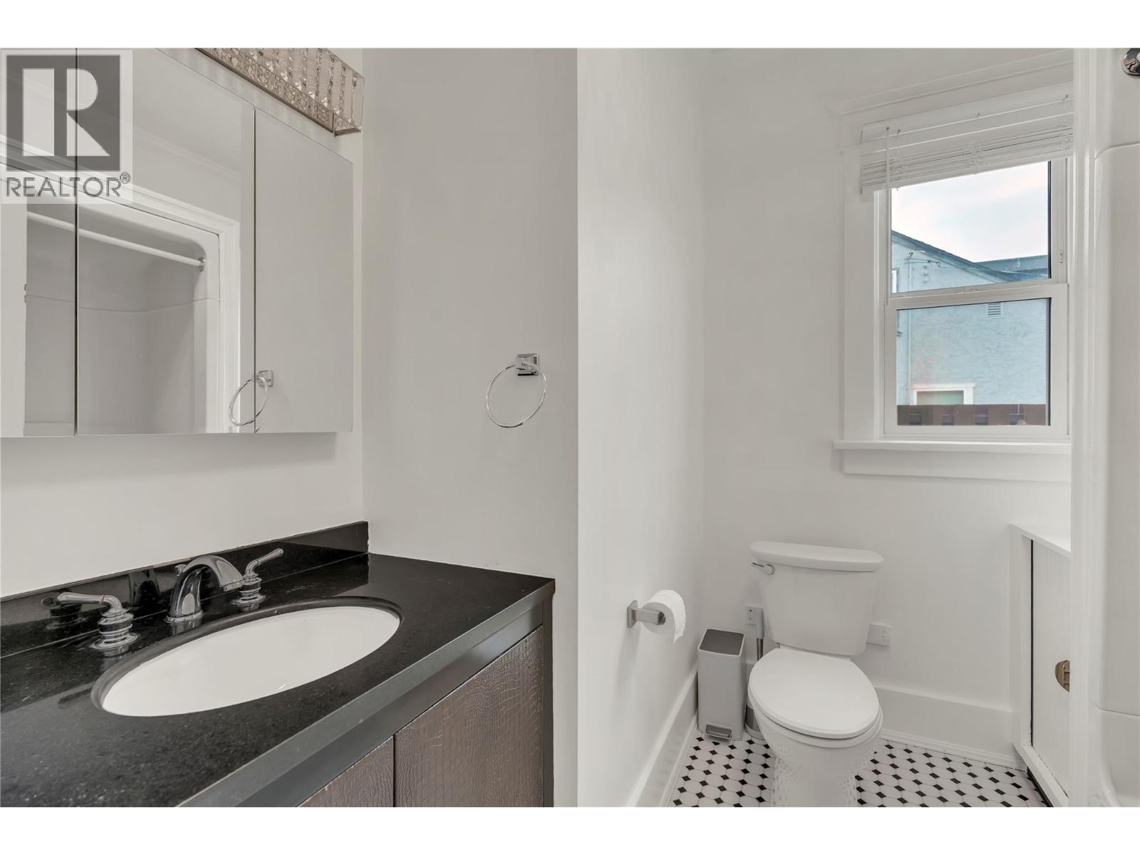 10511 Elliott Street, Summerland