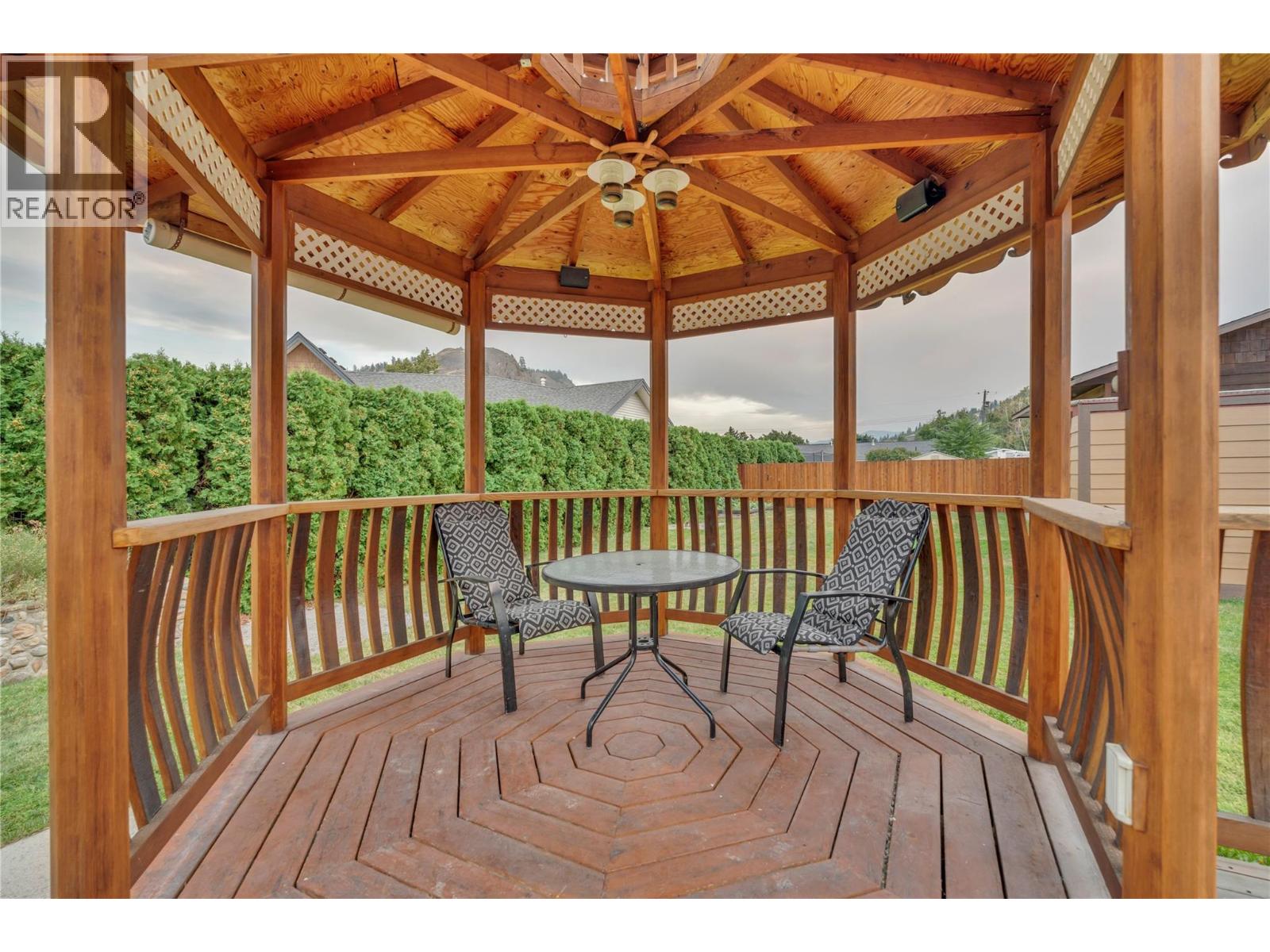 10511 Elliott Street, Summerland