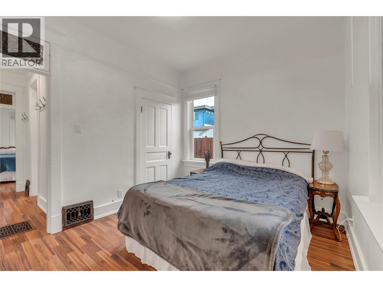 10511 Elliott Street, Summerland