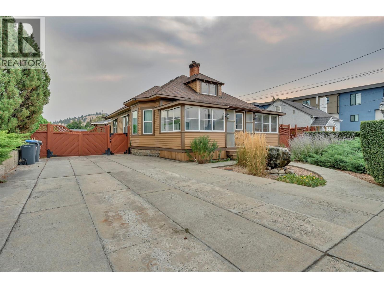 10511 Elliott Street - 8