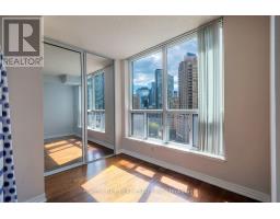 1303 - 24 Wellesley Street W, Toronto, ON M4Y2X6 Photo 17