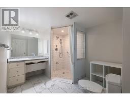1303 - 24 Wellesley Street W, Toronto, ON M4Y2X6 Photo 13