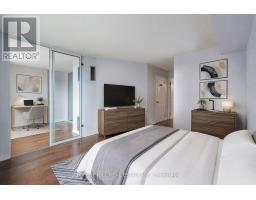1303 - 24 Wellesley Street W, Toronto, ON M4Y2X6 Photo 11