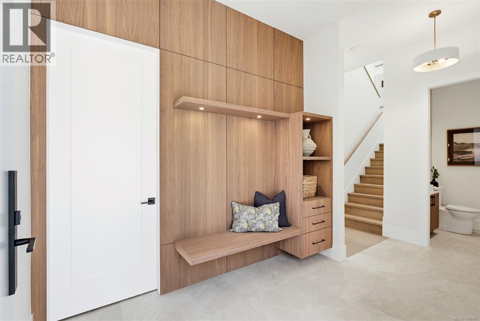 2 3022 Cadboro Bay Road, Oak Bay