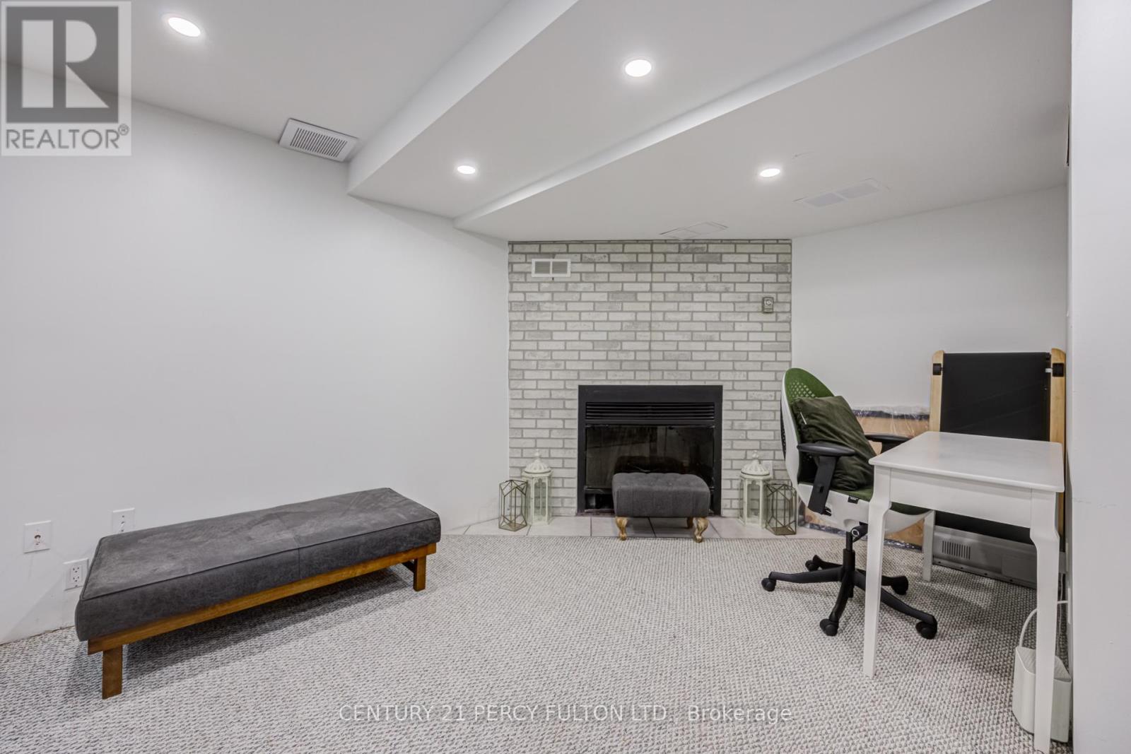 #58 51 DEACON LANE - 26