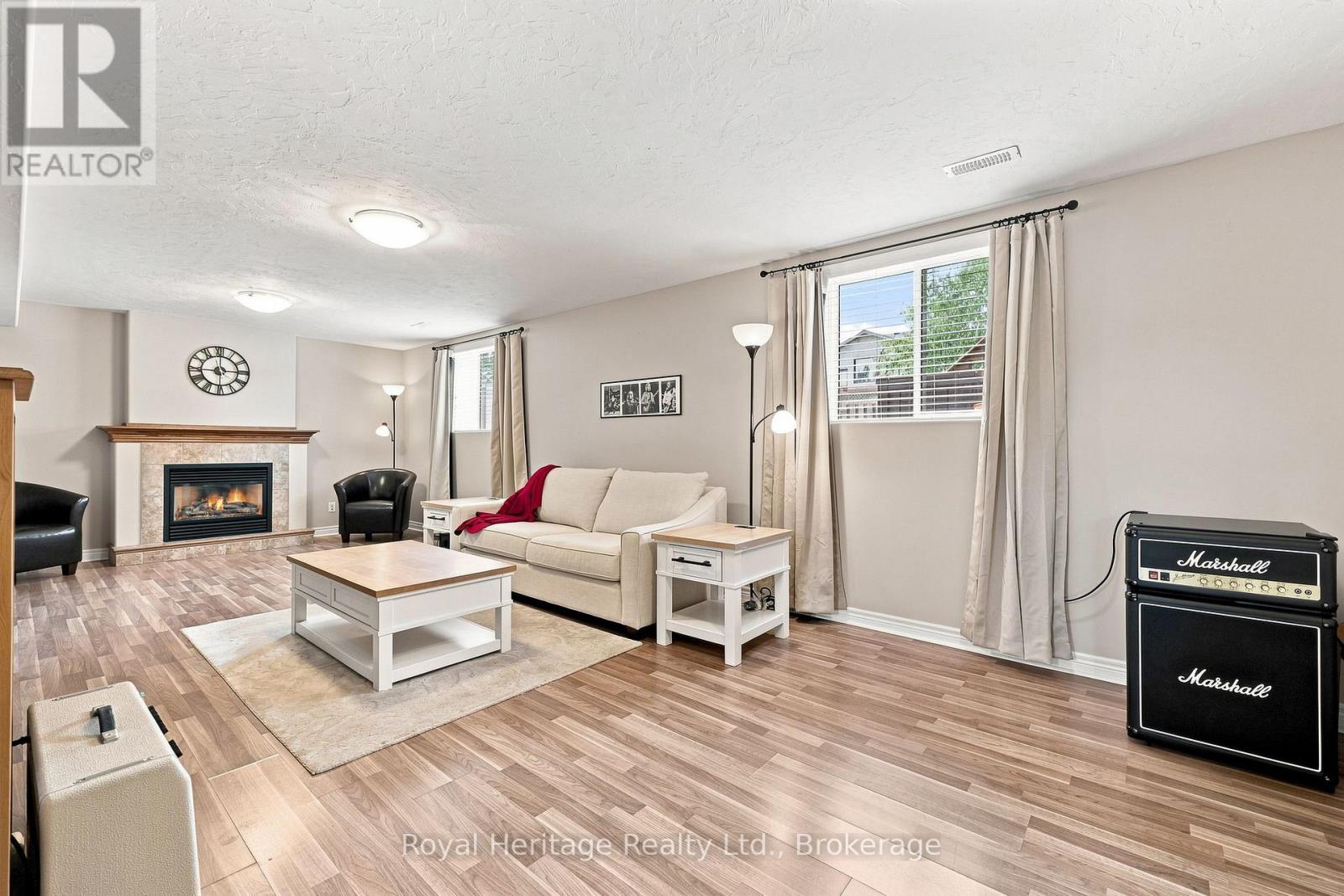 10 FOX DEN DRIVE - Image 24