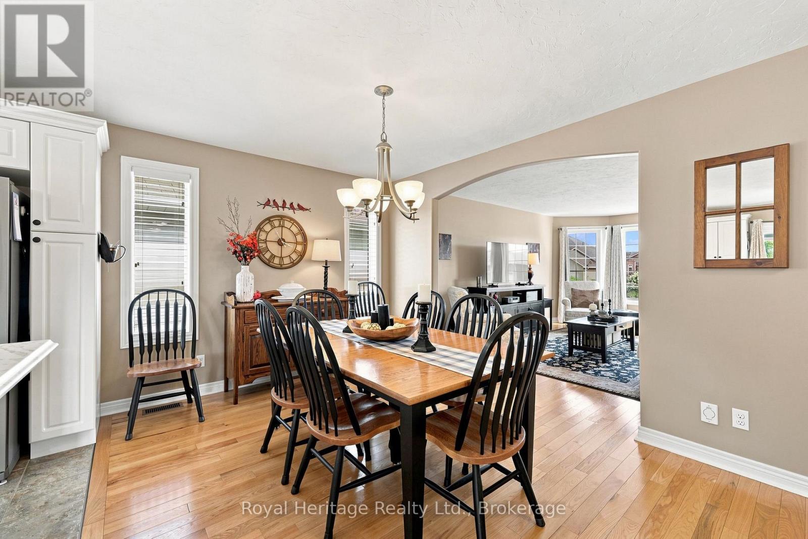 10 FOX DEN DRIVE - Image 7