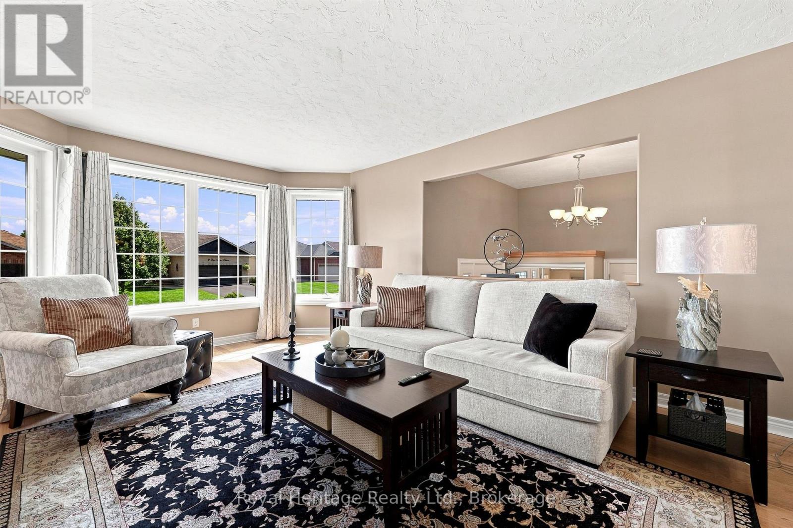 10 FOX DEN DRIVE - Image 8