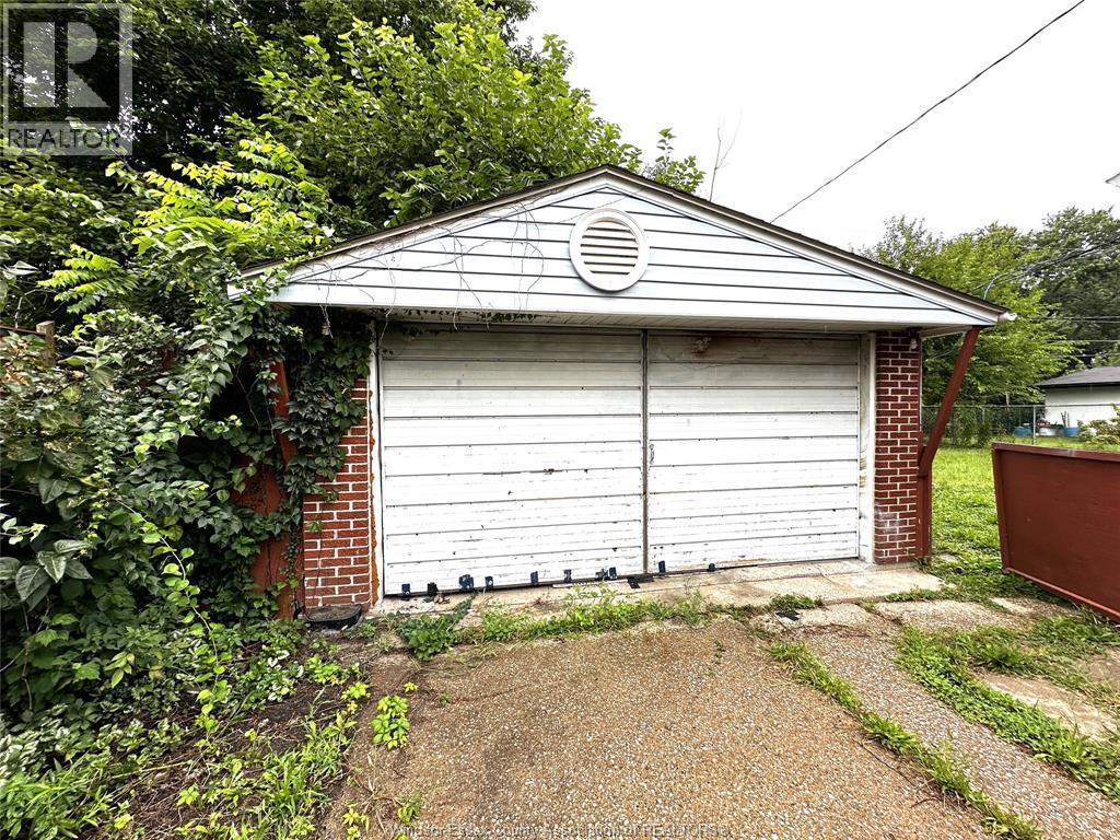 3615 Longfellow - Image 20