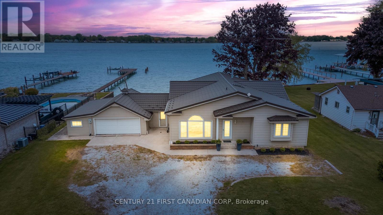 3877 ST CLAIR PARKWAY - 44