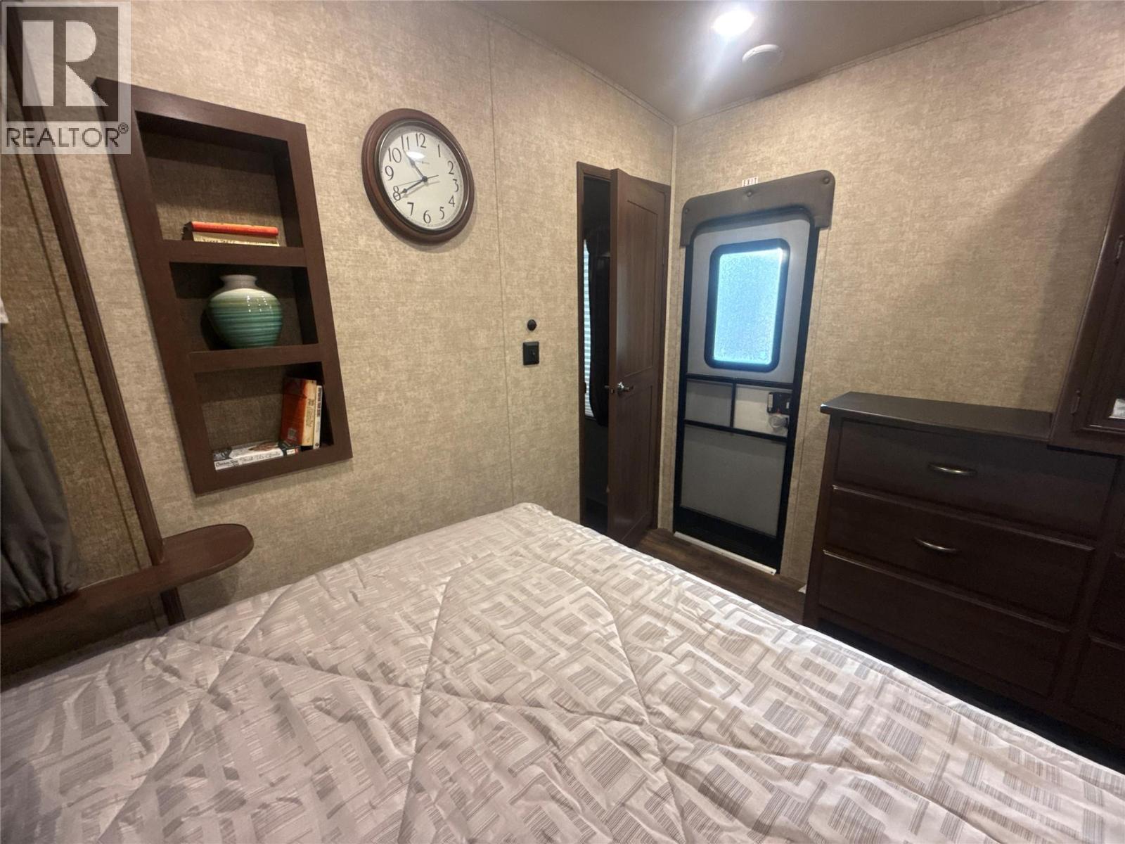 6729 Audia Road - 26