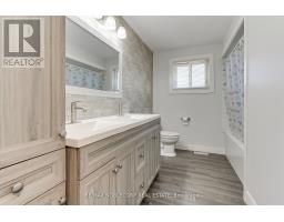 17 Larkdale Crescent, Essa, ON L0M1B0 Photo 29