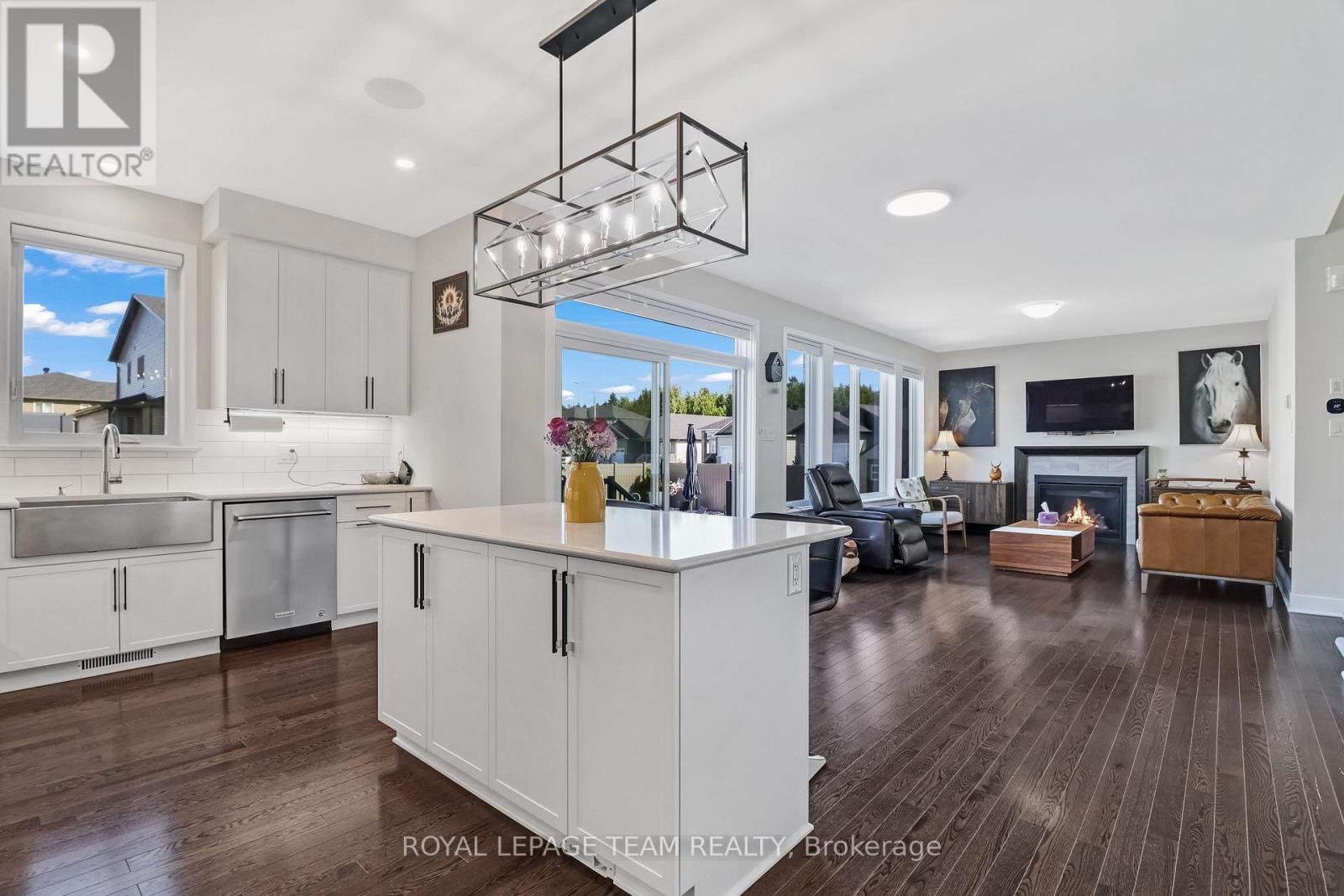494 CENTRAL PARK BOULEVARD - Image 10