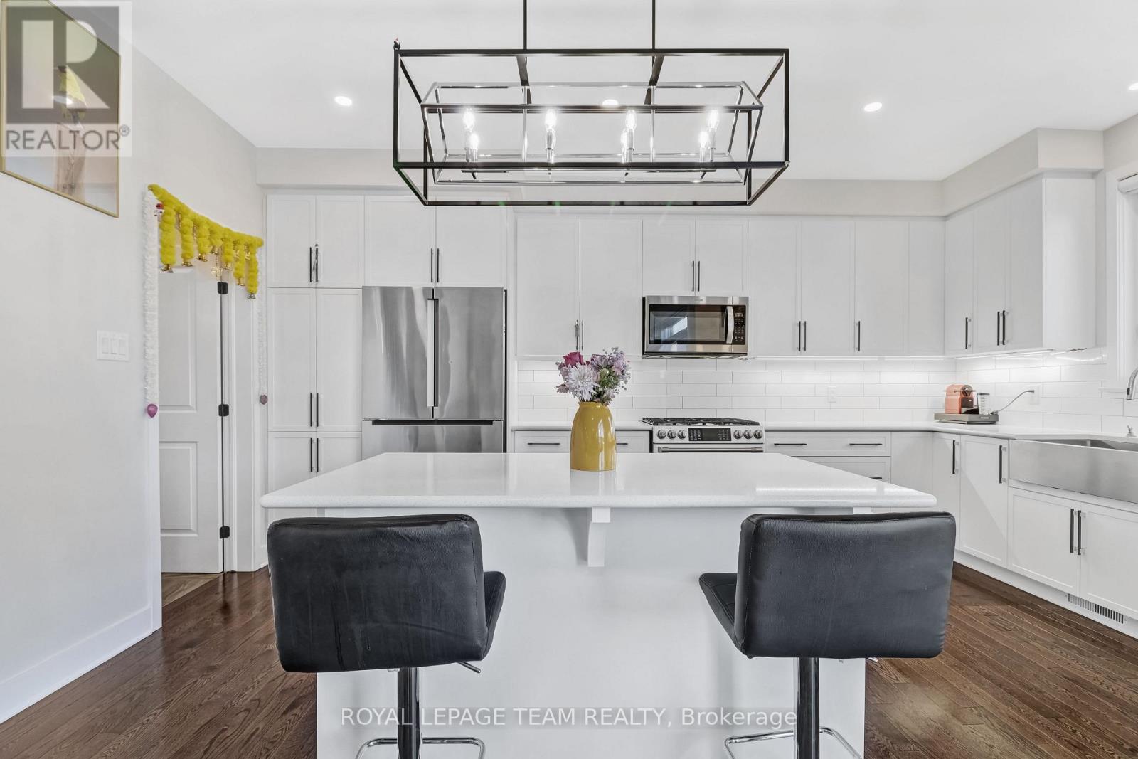494 CENTRAL PARK BOULEVARD - Image 12