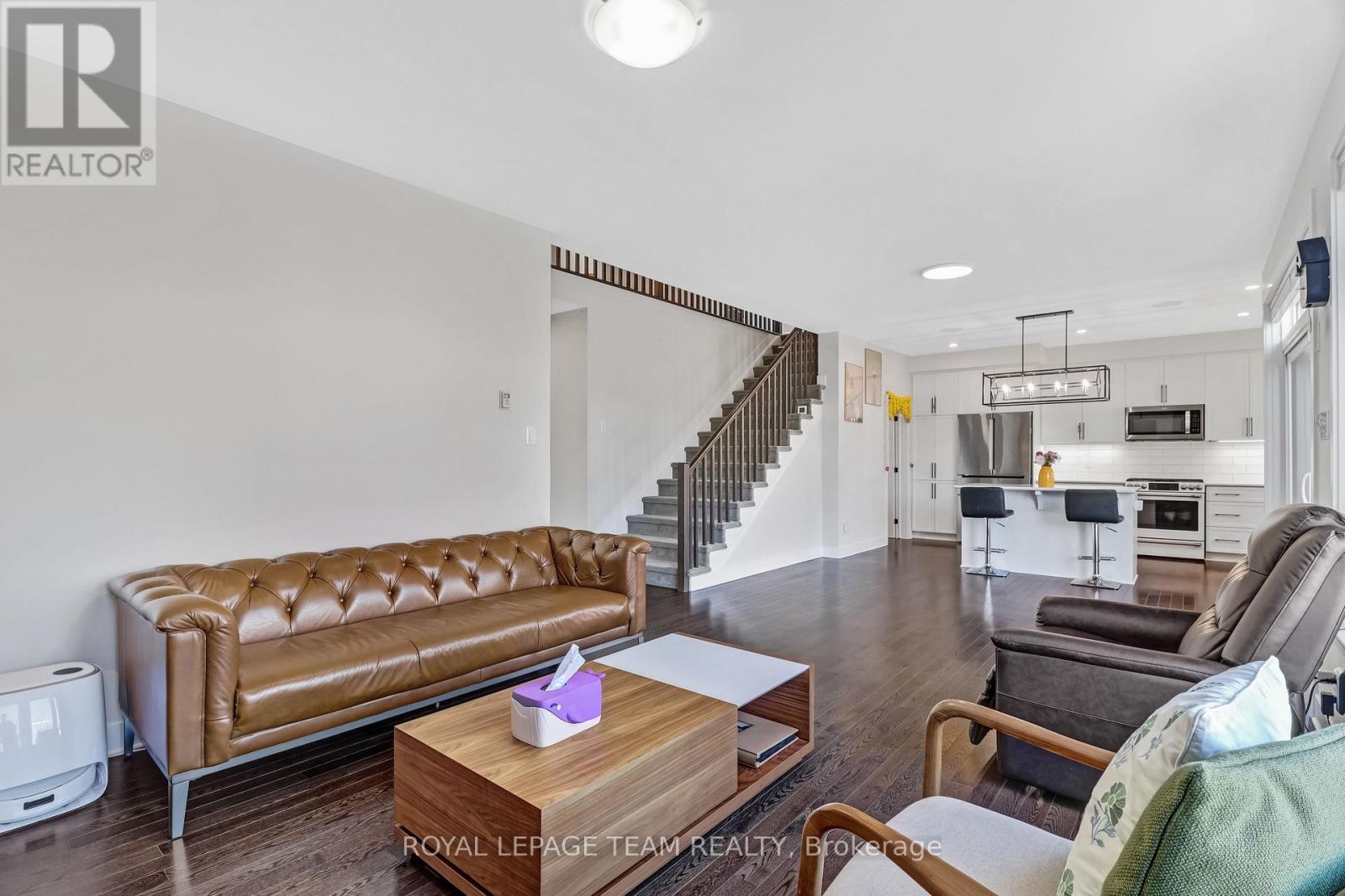 494 CENTRAL PARK BOULEVARD - Image 16