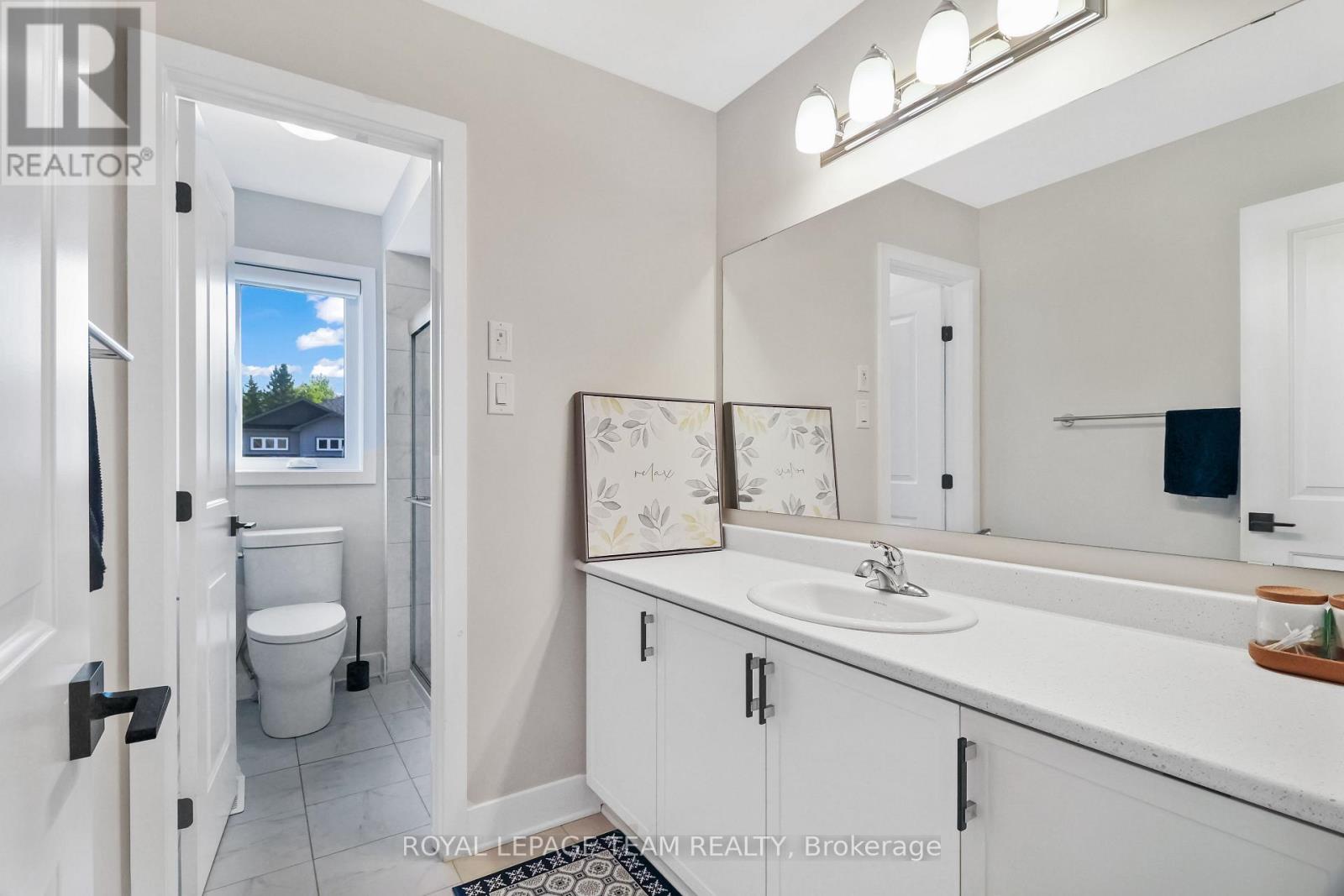 494 CENTRAL PARK BOULEVARD - Image 30