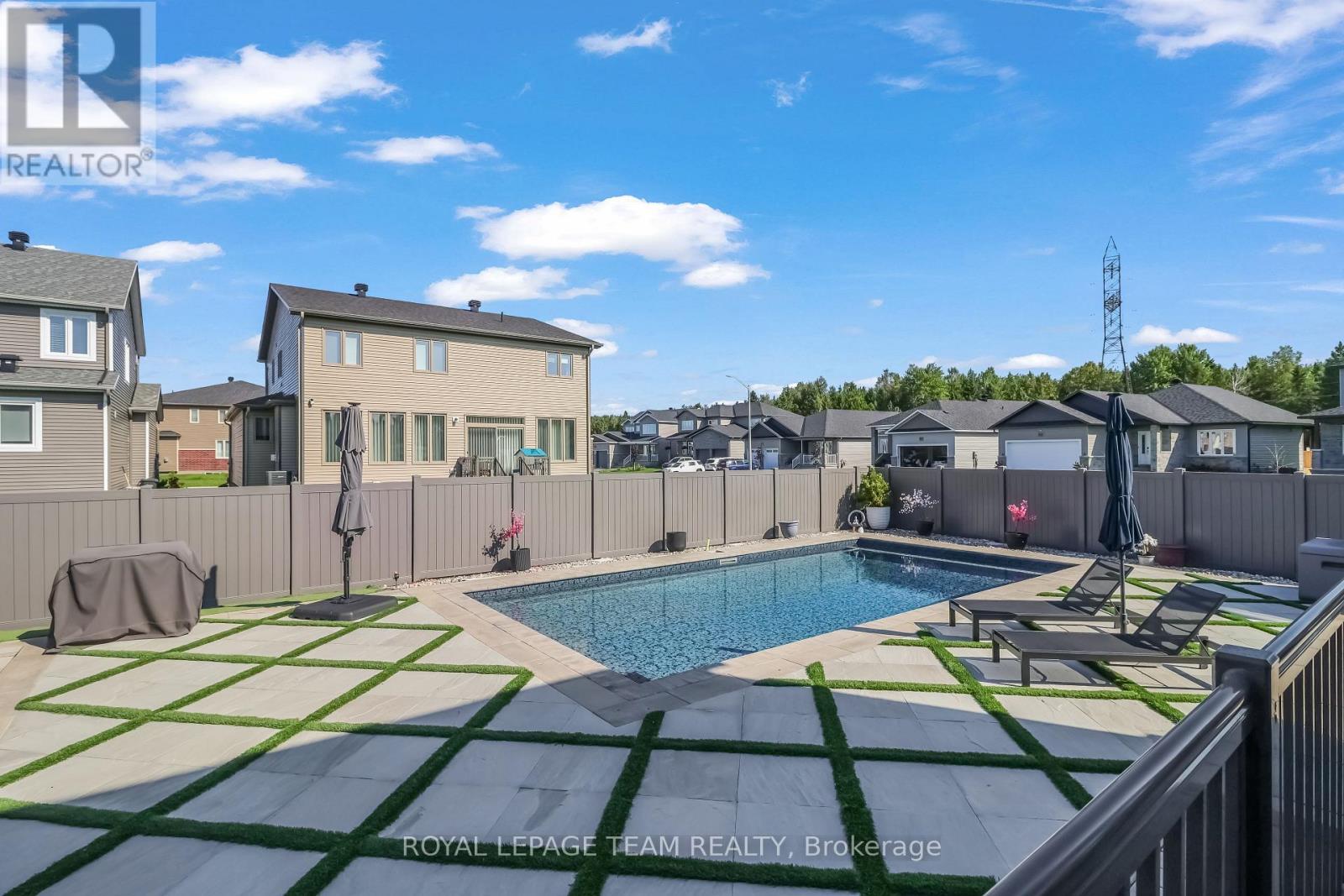 494 CENTRAL PARK BOULEVARD - Image 35