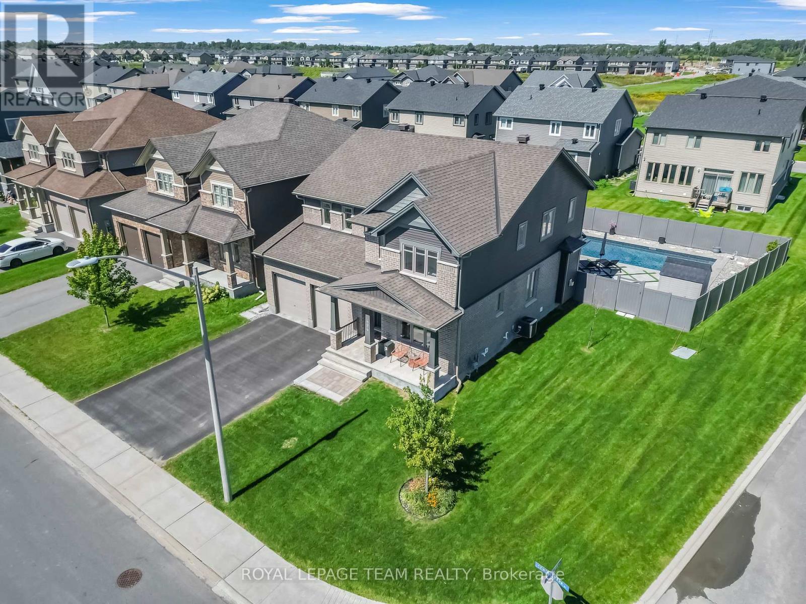 494 CENTRAL PARK BOULEVARD - Image 38