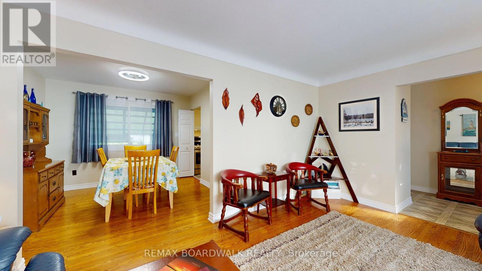 125 FRONT AVENUE W - Image 7