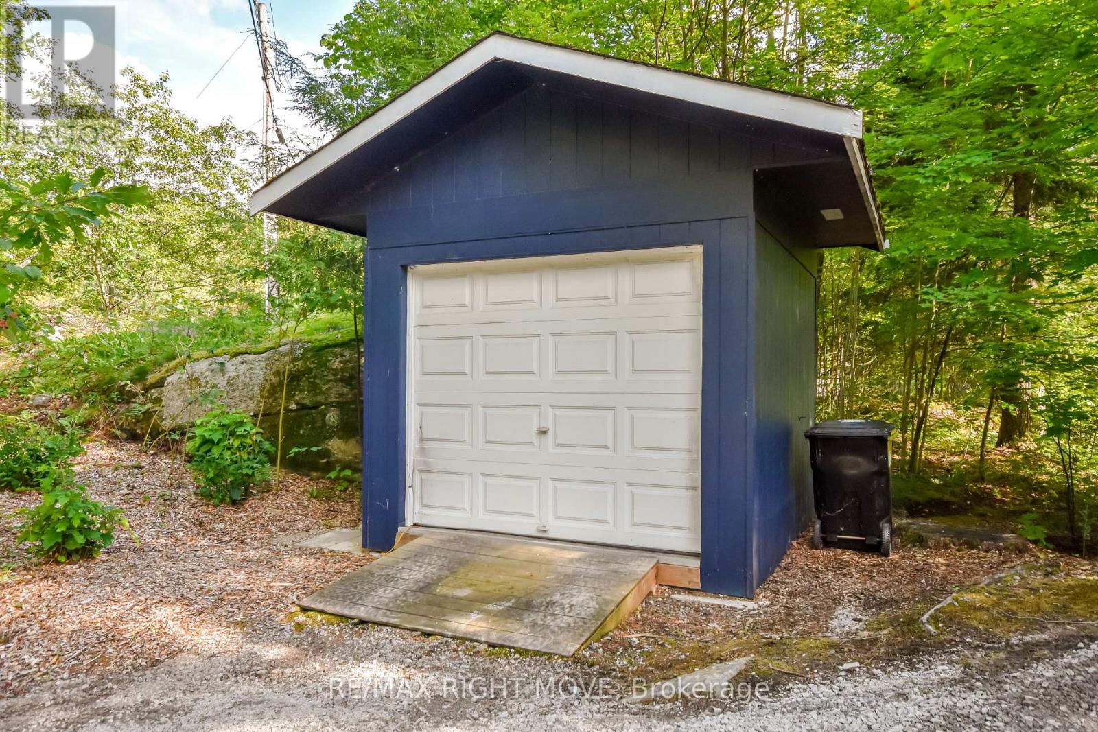 1643 BALDY LANE - Image 26