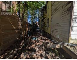 29 Thelma Avenue, Toronto, ON M4V1X8 Photo 12