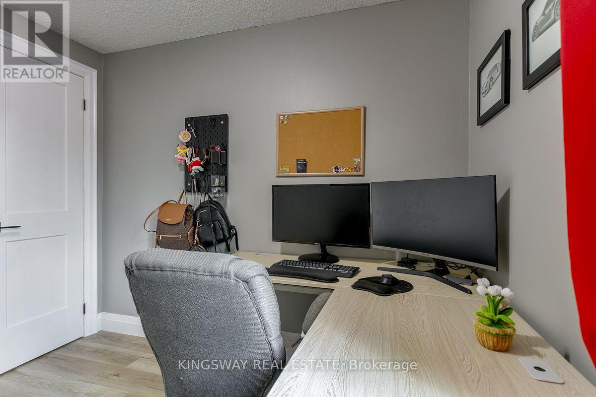 #68 3175 KIRWIN AVENUE - Image 16