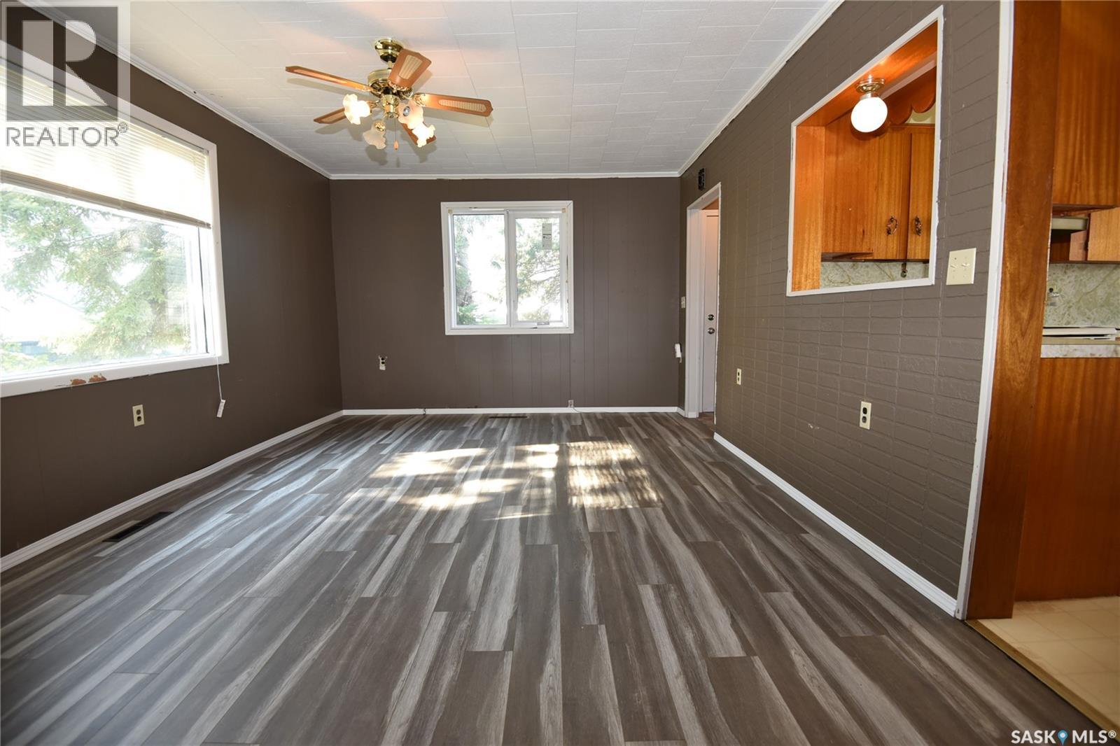 220 5th STREET W - Image 11