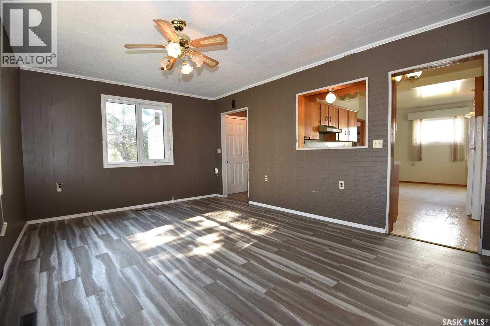 220 5th STREET W - 12