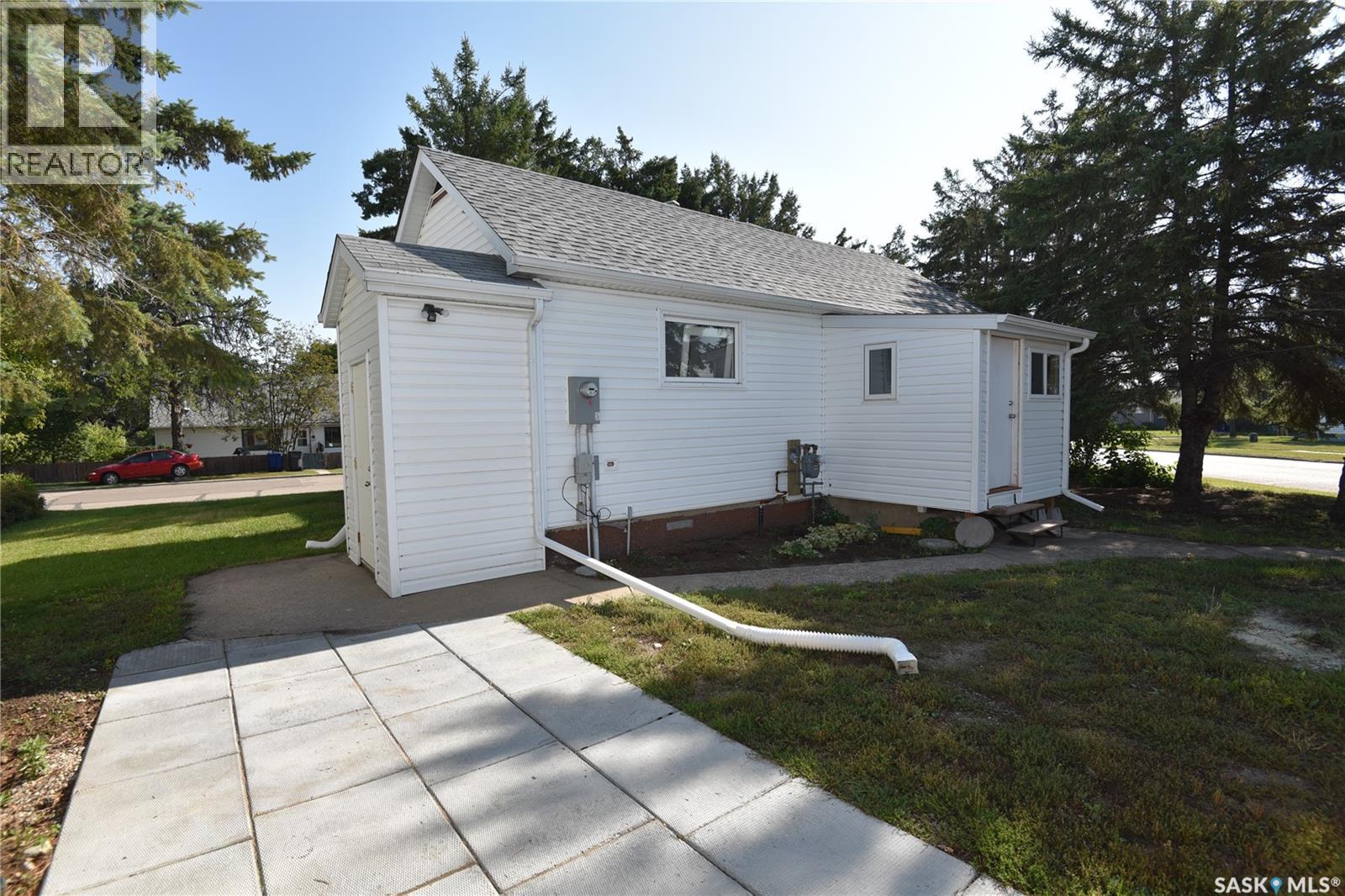 220 5th STREET W - 2