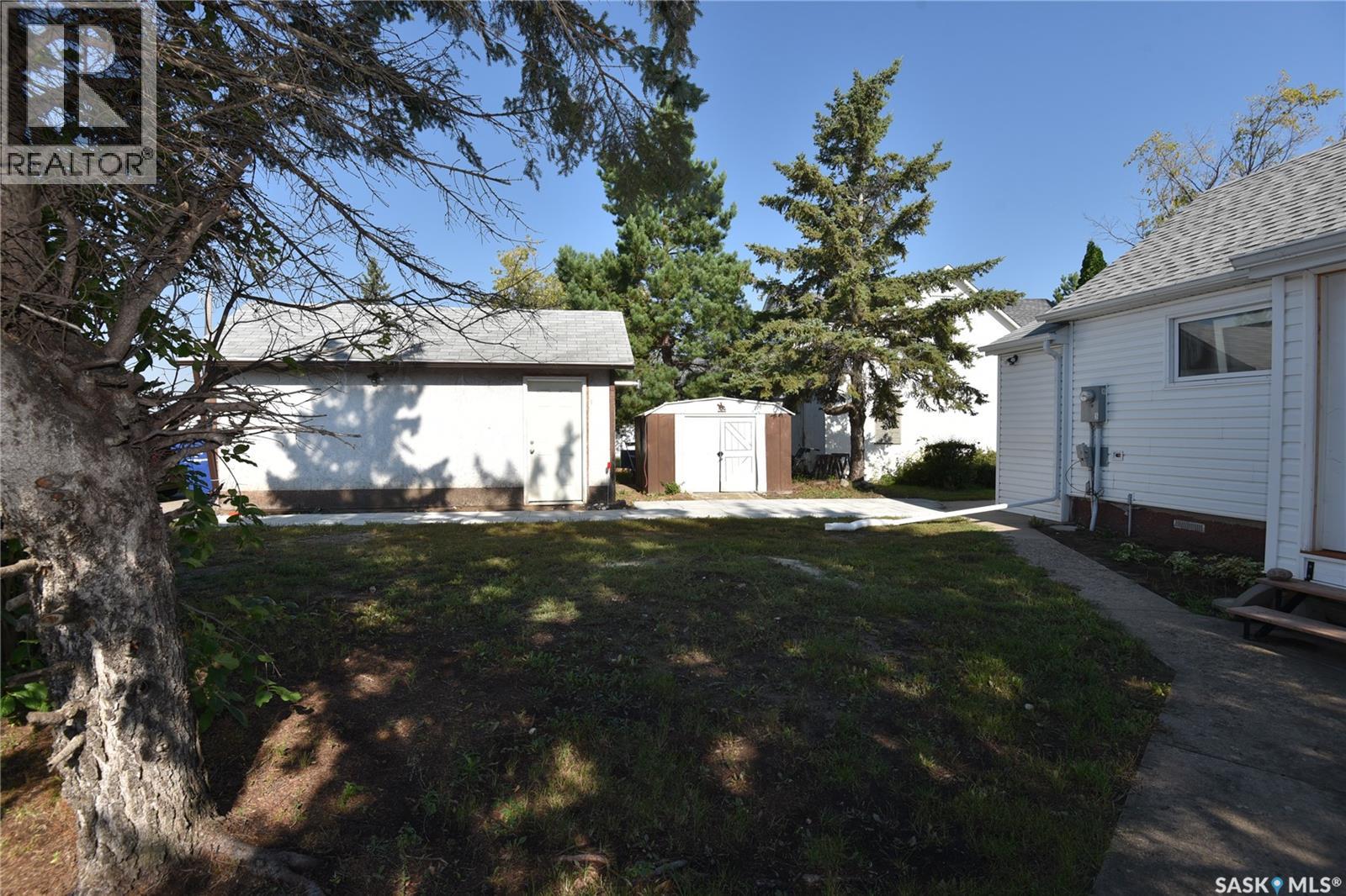 220 5th STREET W - Image 26