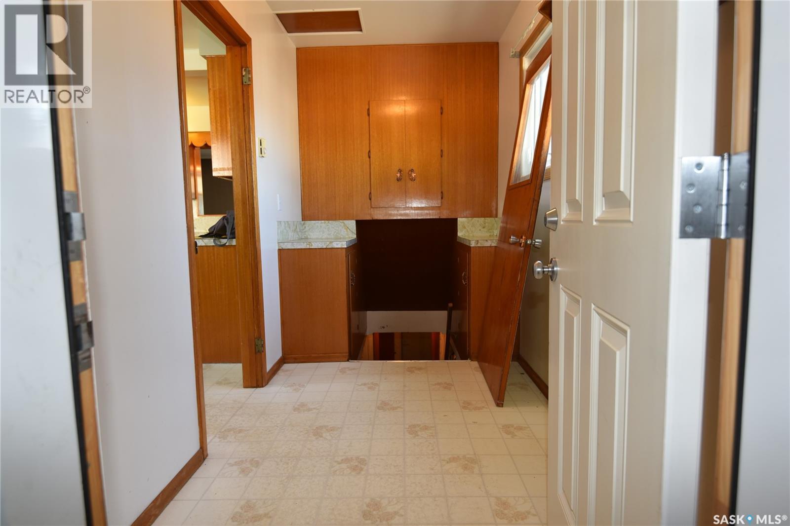 220 5th STREET W - Image 4