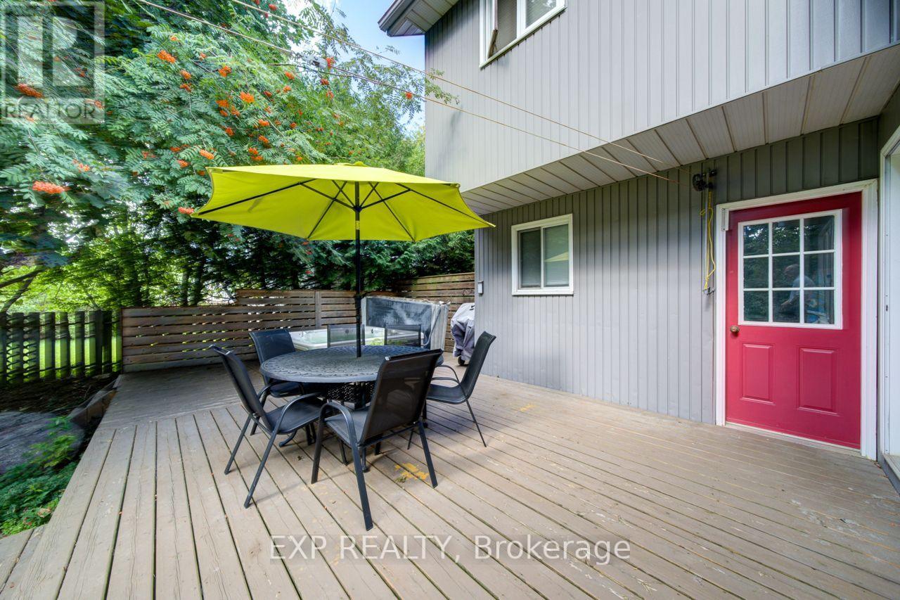 49 KING STREET W - 39