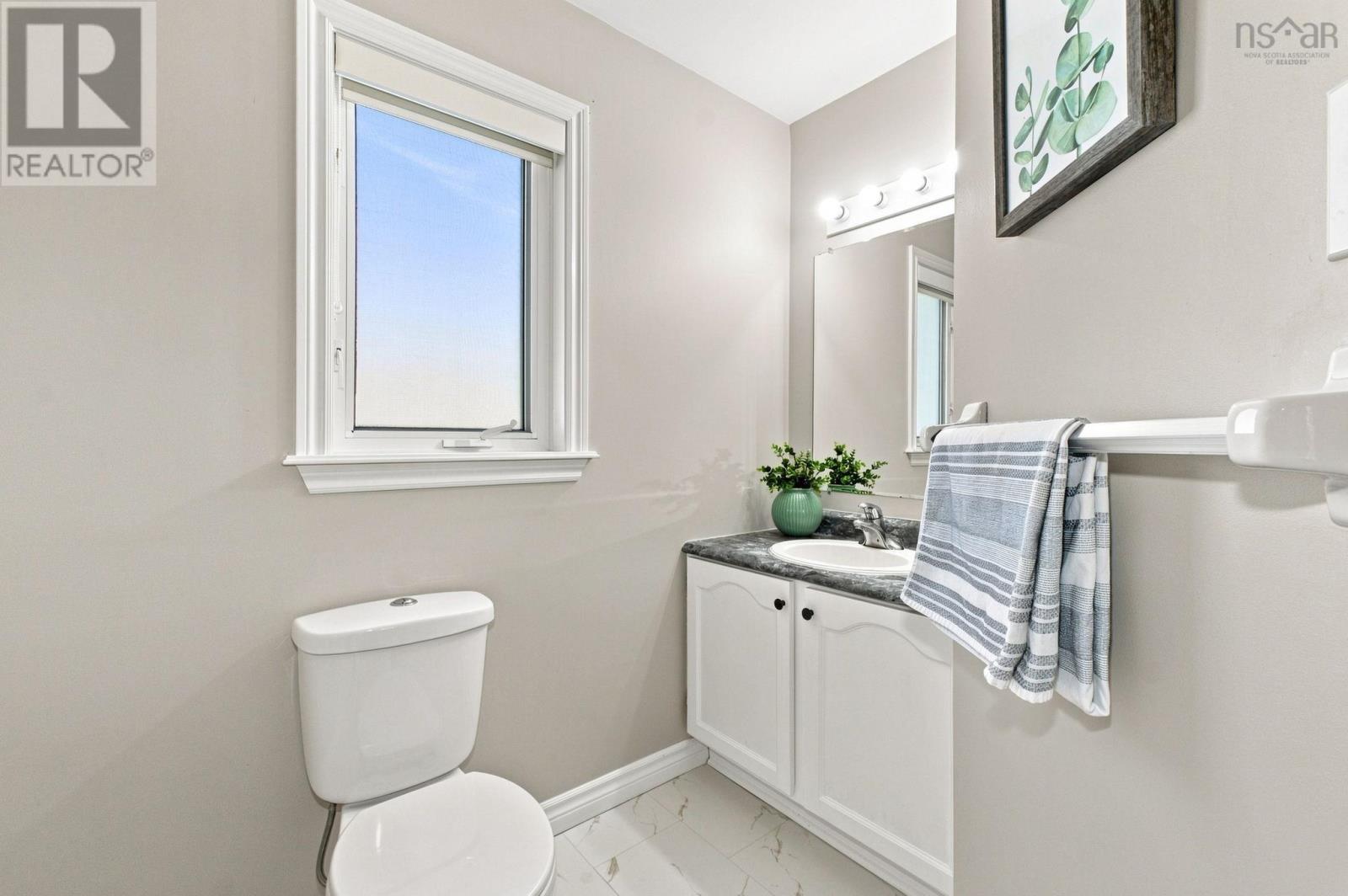 Property 22 of 43 of 87 Royal Masts Way