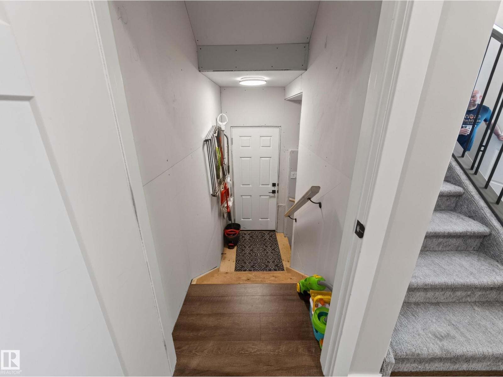 29 COPPICE HILL WY - 46