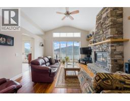 Primary Bedroom - 1604 Kimberlite Drive, Lake Country, BC V4V2T4 Photo 11