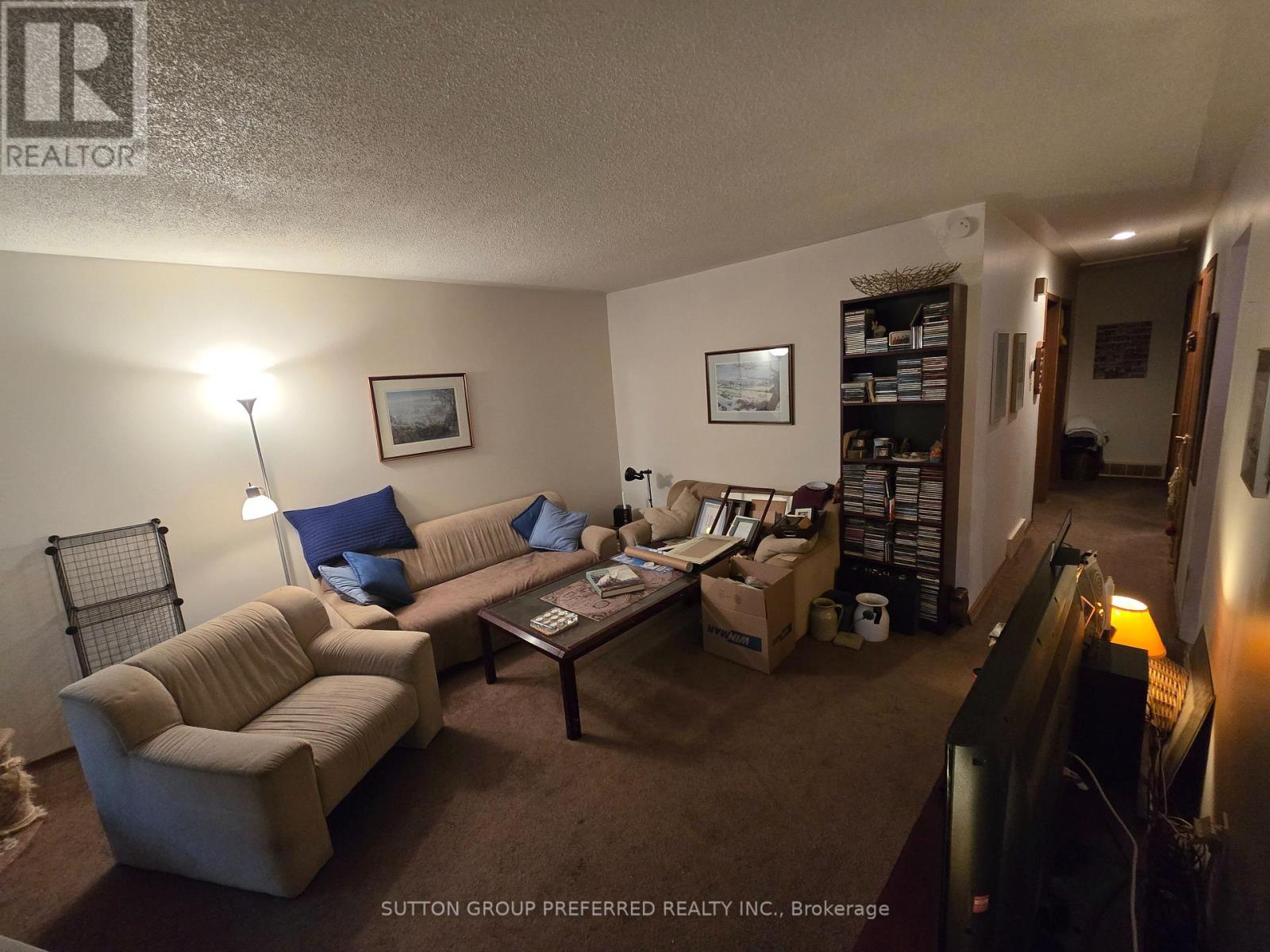 383 FERNDALE AVENUE - Image 9