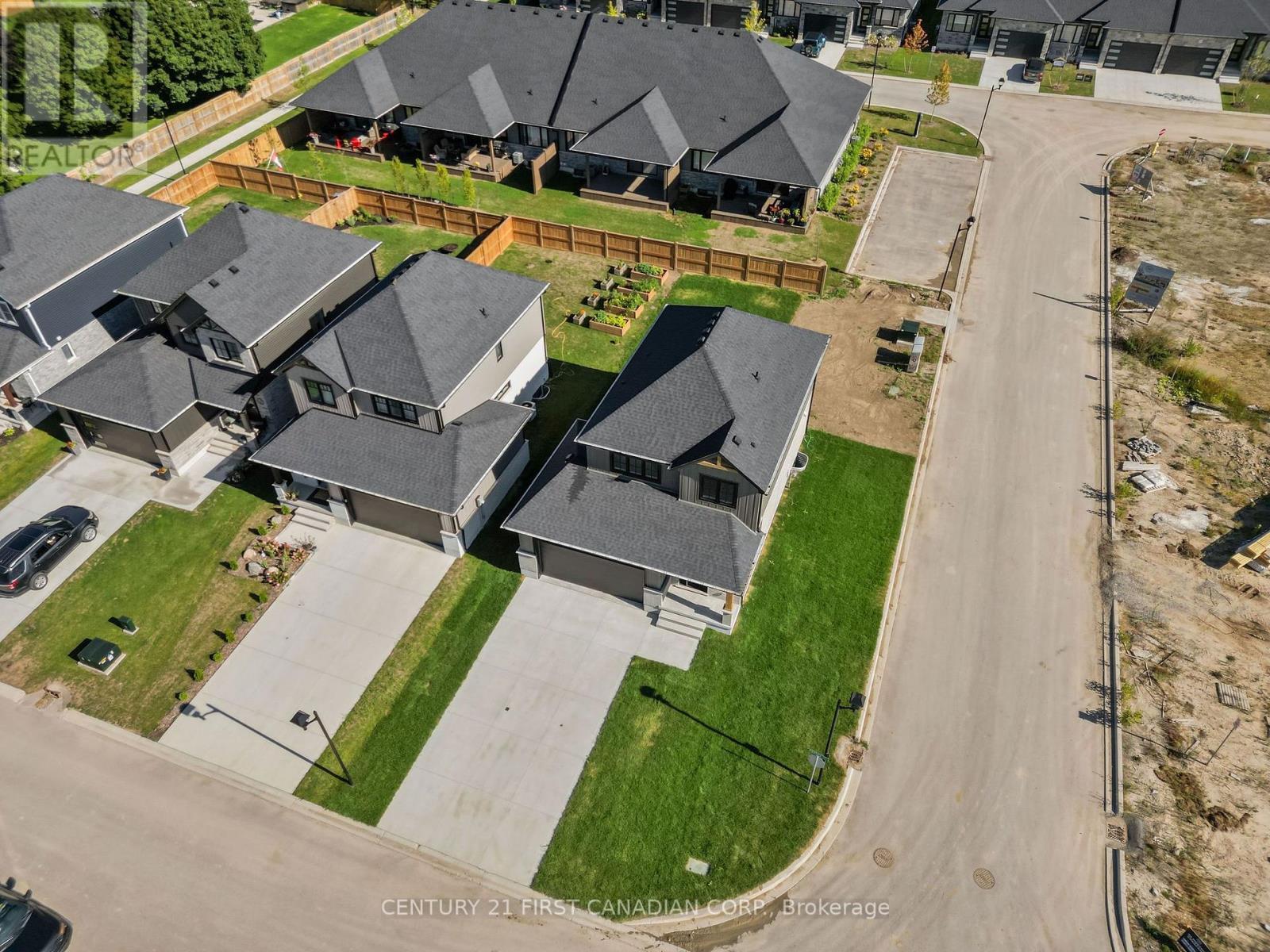 34 POSTMA CRESCENT - Image 31