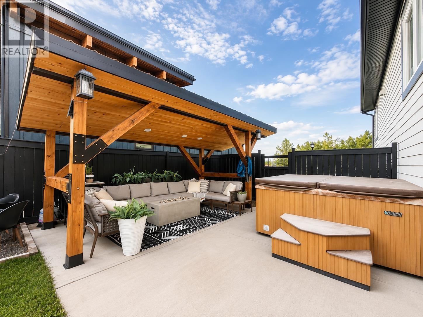 22 STARLITER Way, Smithers