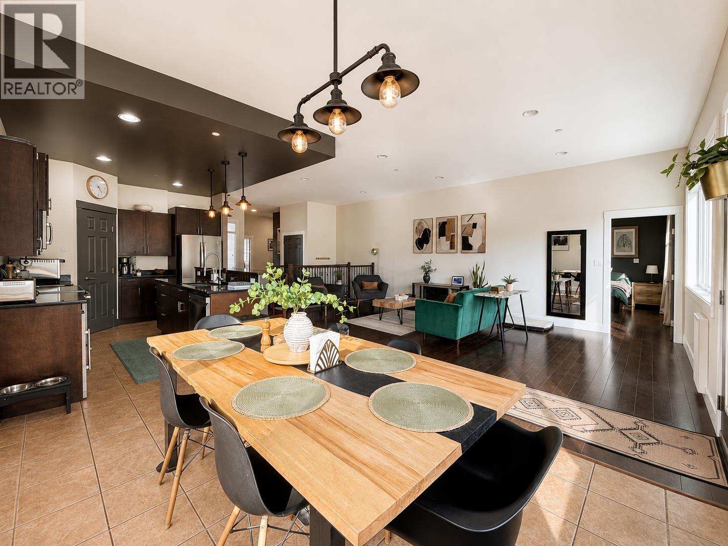 22 STARLITER Way, Smithers