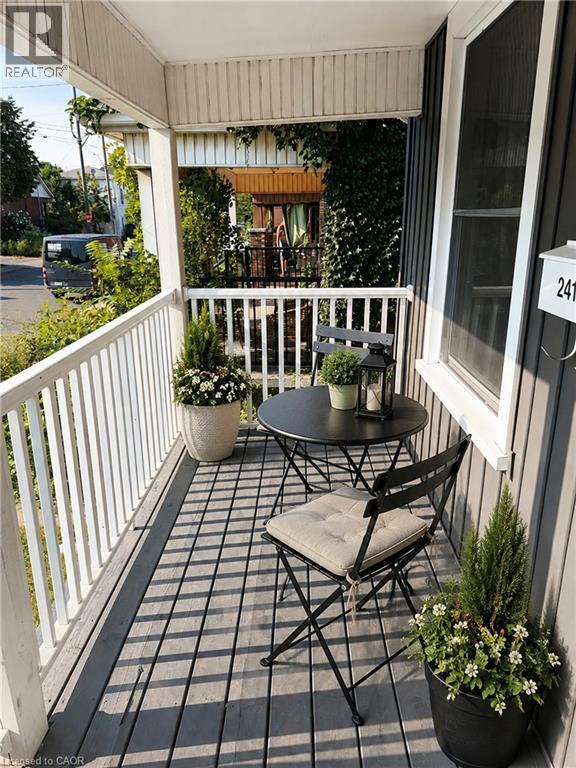 241 ROSSLYN Avenue North, Hamilton, Ontario, L8L7P9, Hamilton, Ontario — photo 4 of 5