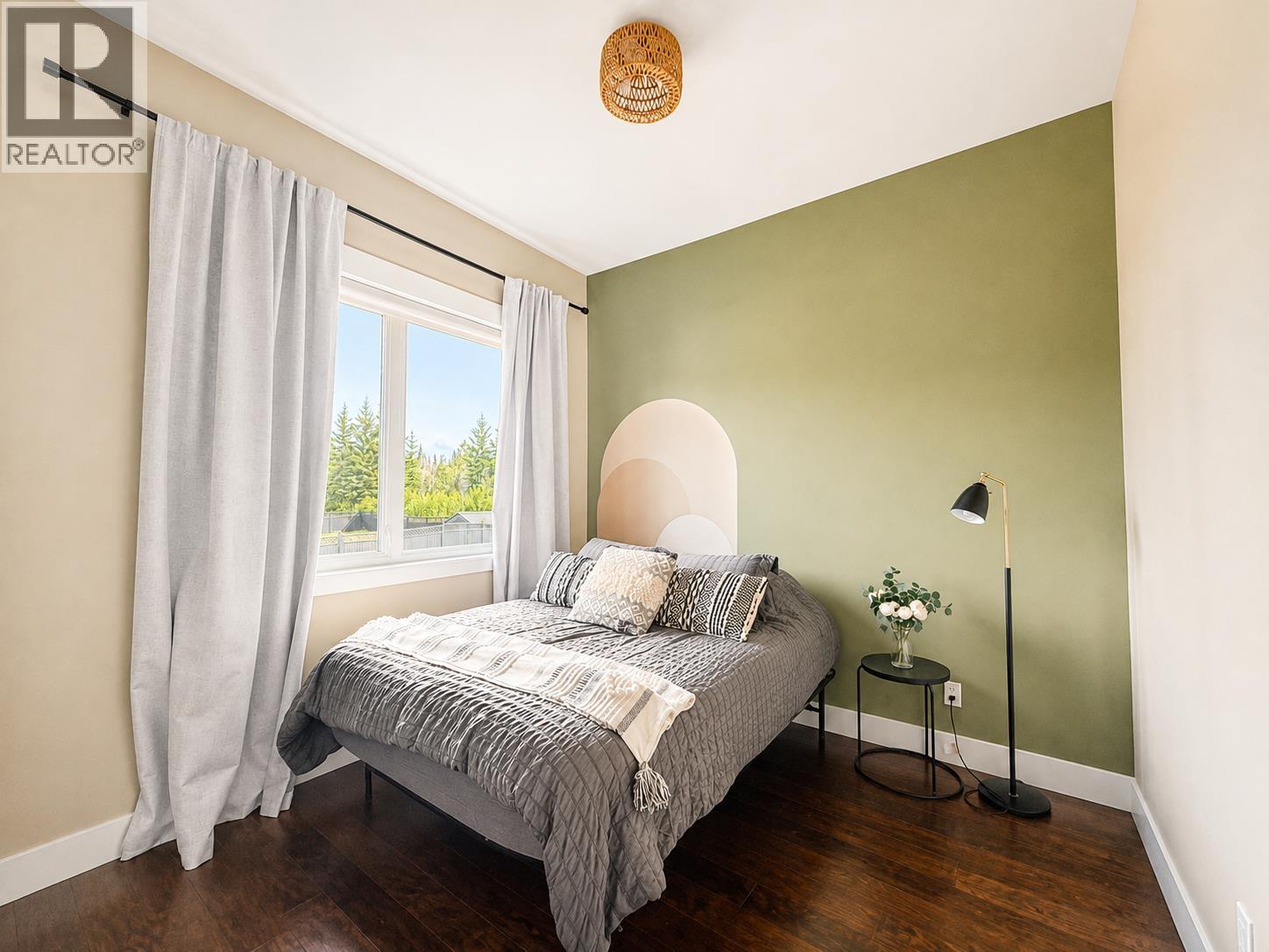 22 STARLITER Way, Smithers