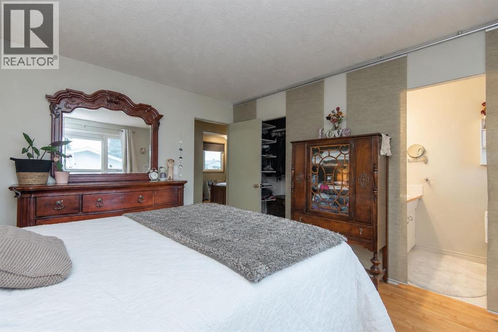 Listing photo – 7 Martin Close, Red Deer