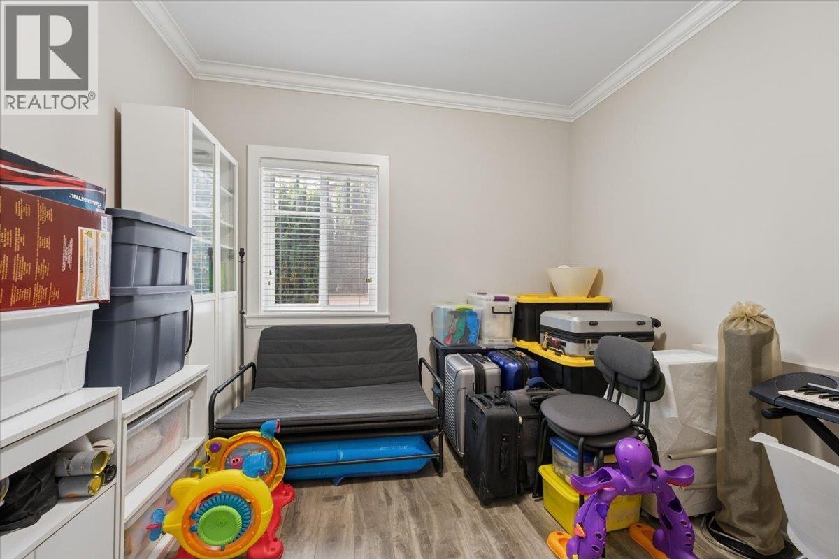 101 910 DELESTRE AVENUE, Coquitlam