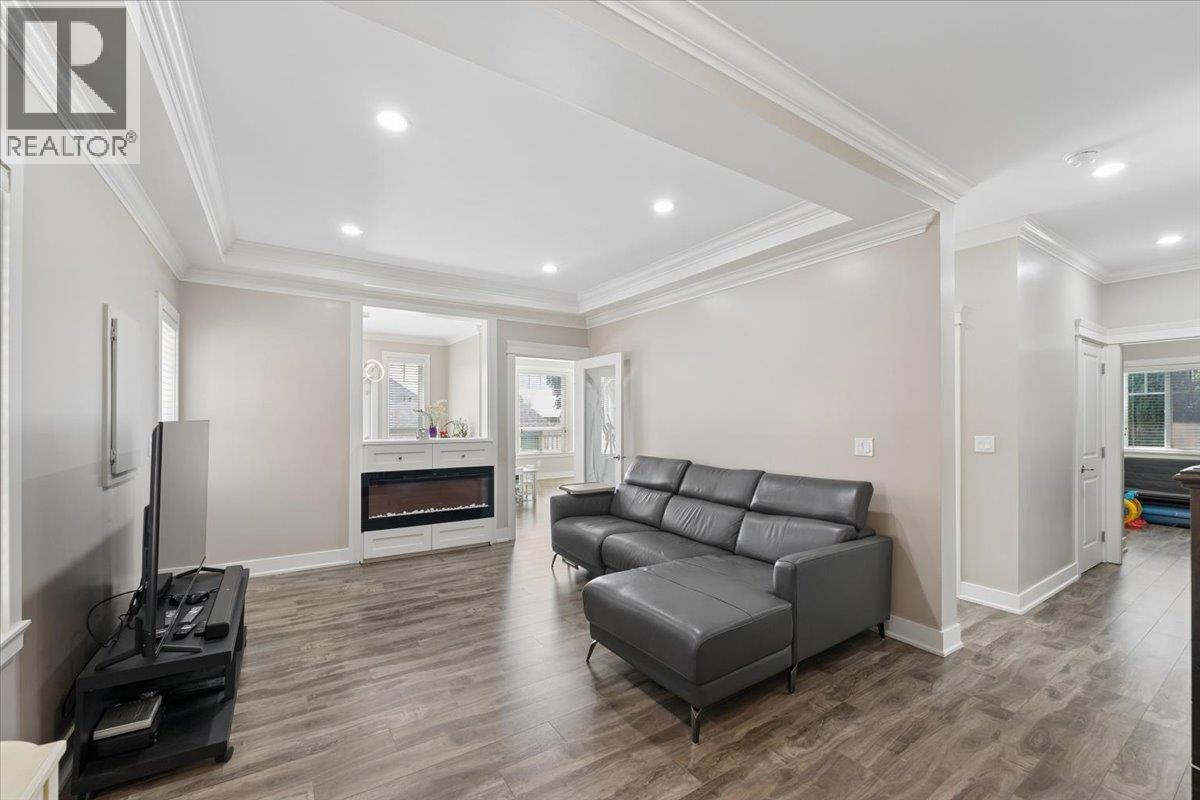 101 910 DELESTRE AVENUE — photo 3