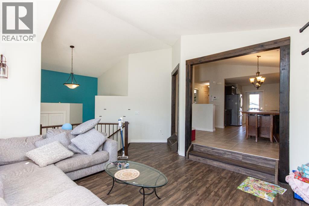 Listing photo – 20 Horne Close, Sylvan Lake
