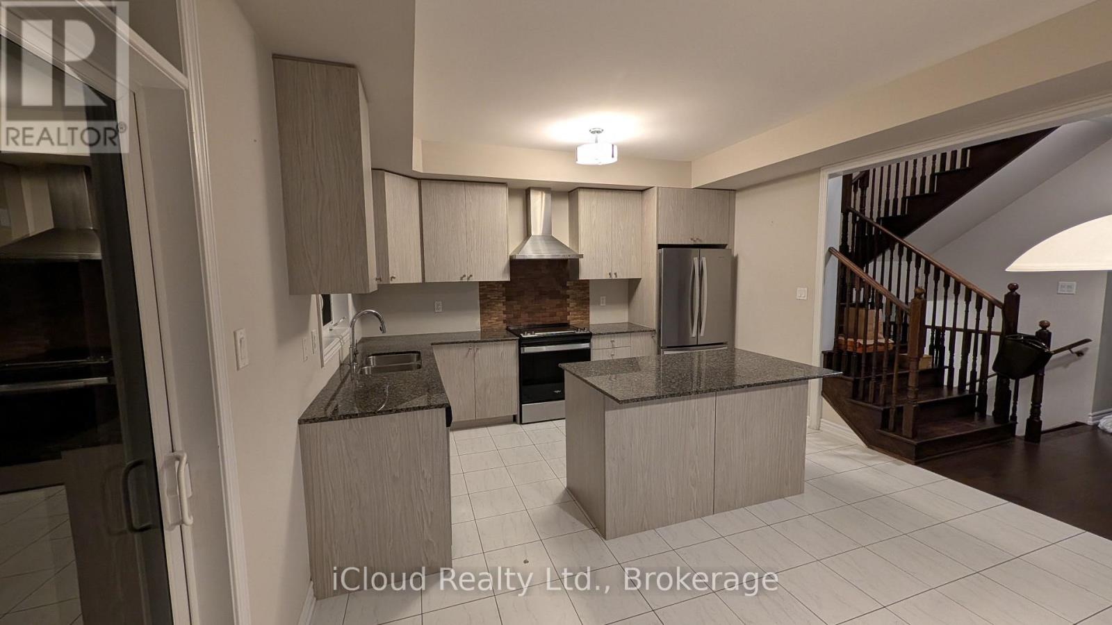73 DOUET LANE - 8