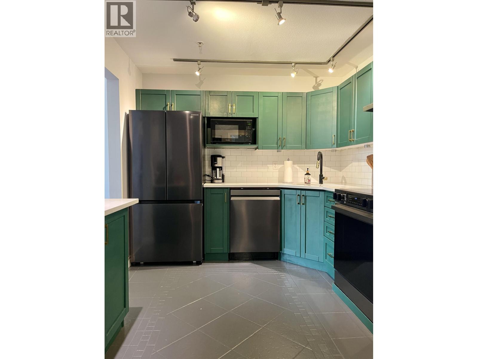 410 301 MAUDE ROAD, Port Moody