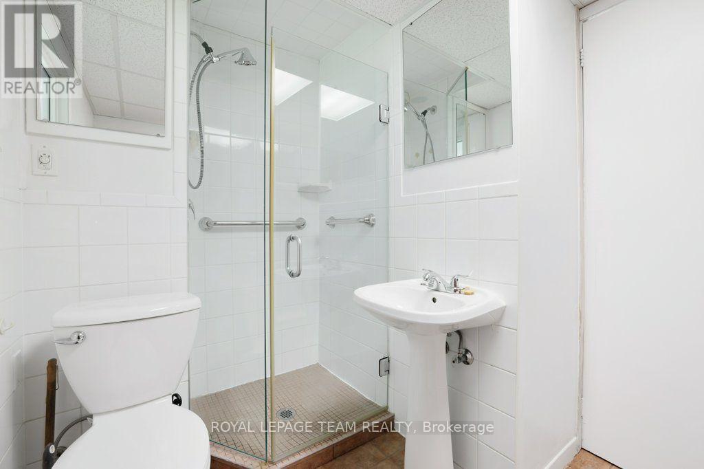 254 BLAKENEY ROAD - Image 12