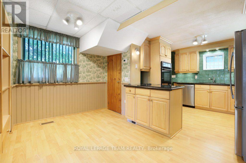 254 BLAKENEY ROAD - Image 14